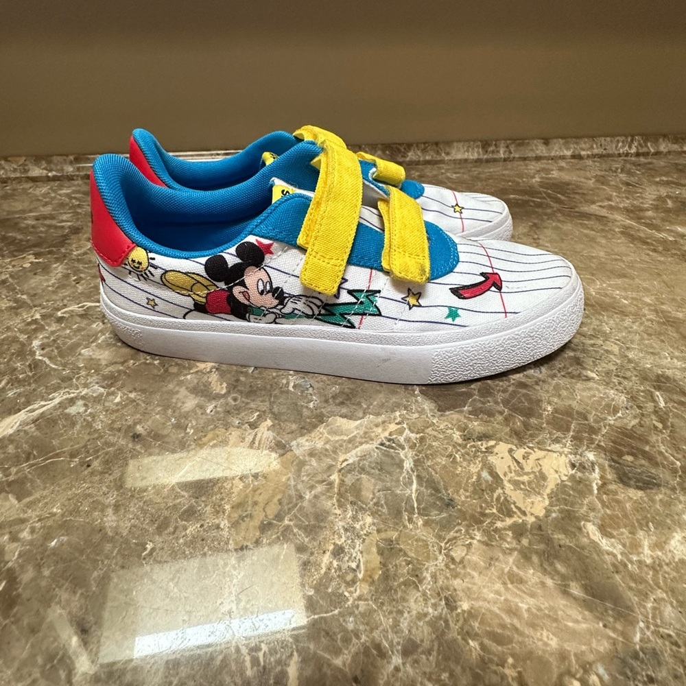Disney Adidas Kids Shoe size 3